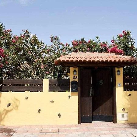 Aurora Mari Villa Your Dream Steps From The Ocean Shore كاليتا ذي فوستي المظهر الخارجي الصورة