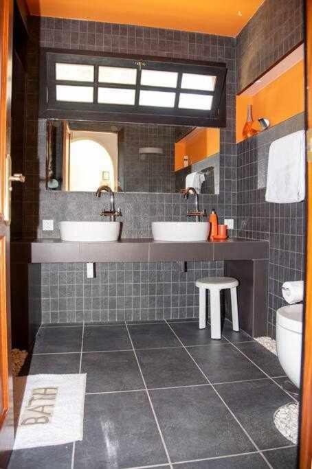 Aurora Mari Villa Your Dream Steps From The Ocean Shore كاليتا ذي فوستي المظهر الخارجي الصورة