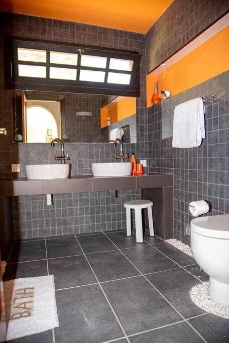 Aurora Mari Villa Your Dream Steps From The Ocean Shore كاليتا ذي فوستي المظهر الخارجي الصورة
